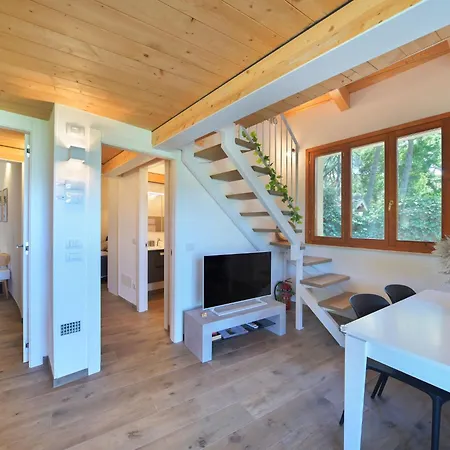 La By Interhome