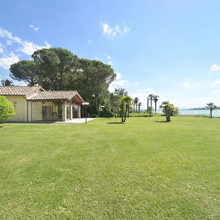 Chalé La By Interhome *